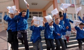 KARNEY KM ALIYOR?